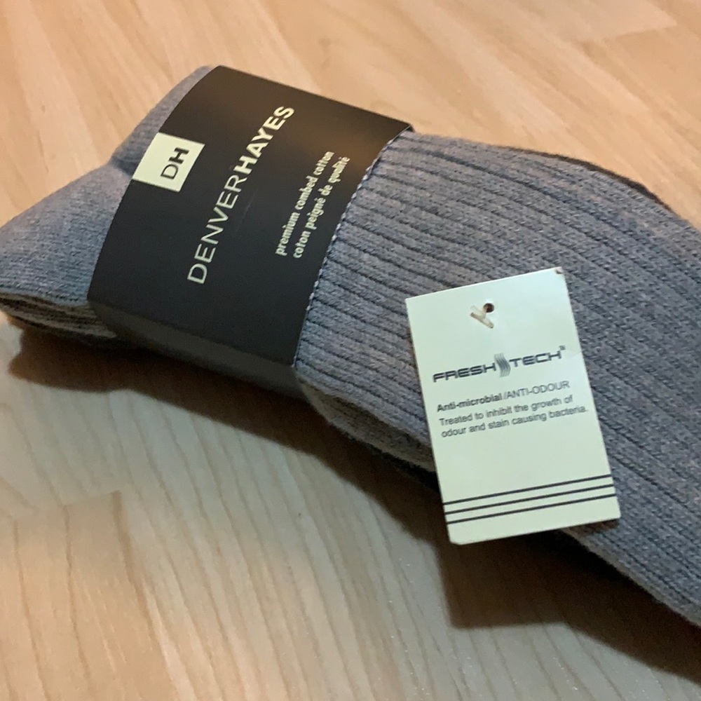 DENVER HAYES BRAND NEW SOCKS W/ TAGS STILL ATTACHED - MENS 7 - 12